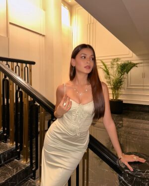 Arshina Sumbul Instagram - I don’t call nobody but you
My one and only💖
.
.
.
.
.
#postoftheday #trending #foryoupage #explorepage #ootn #ootdfashion