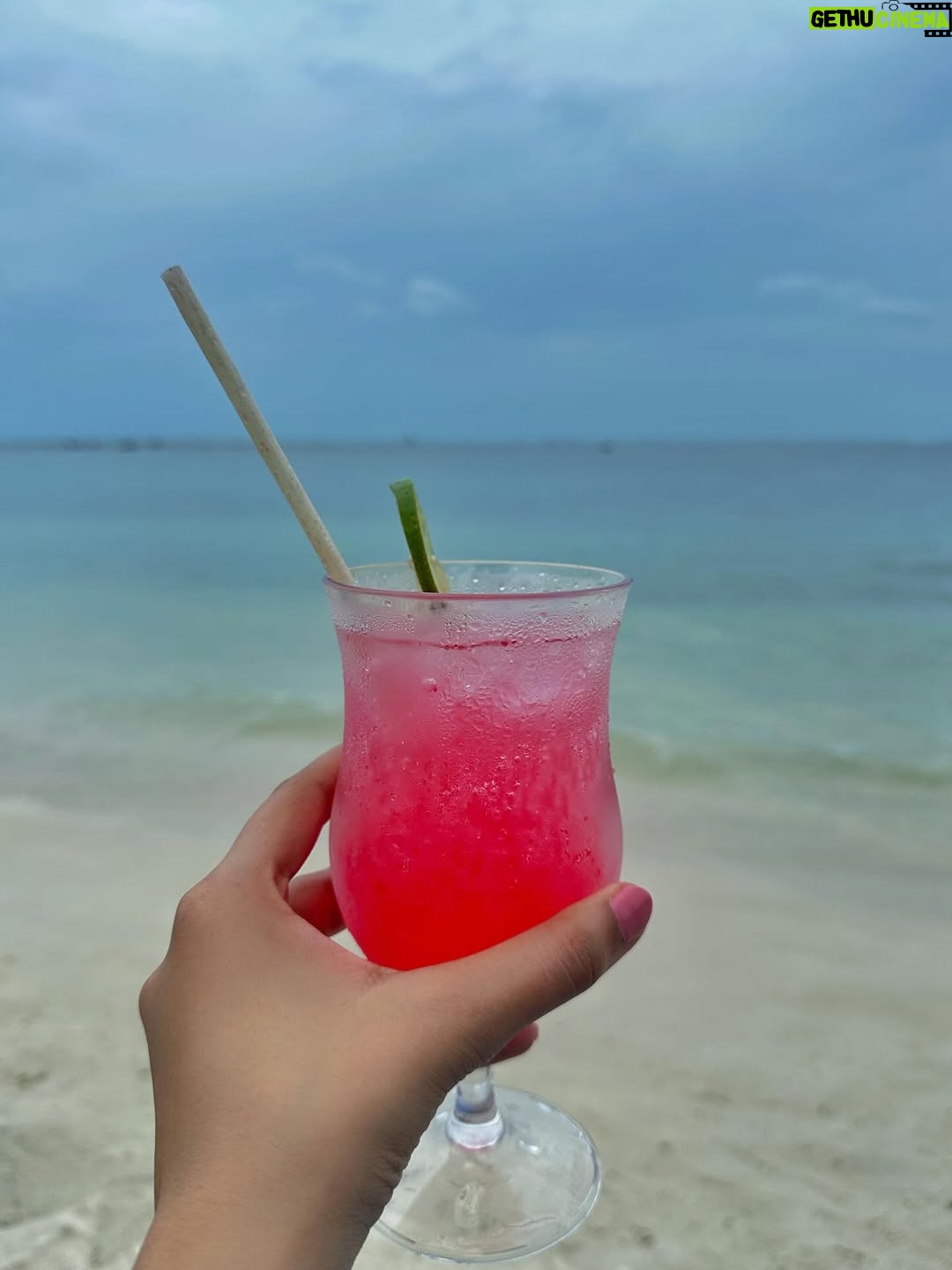 Arshina Sumbul - 3.7K Likes - Summertime sadness???🌊☀️
.
.
.
.
.
.
#trending #thailandbeaches #beachootd #beachdays #travelgram #explorepage