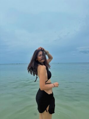 Arshina Sumbul Instagram - Summertime sadness???🌊☀️
.
.
.
.
.
.
#trending #thailandbeaches #beachootd #beachdays #travelgram #explorepage