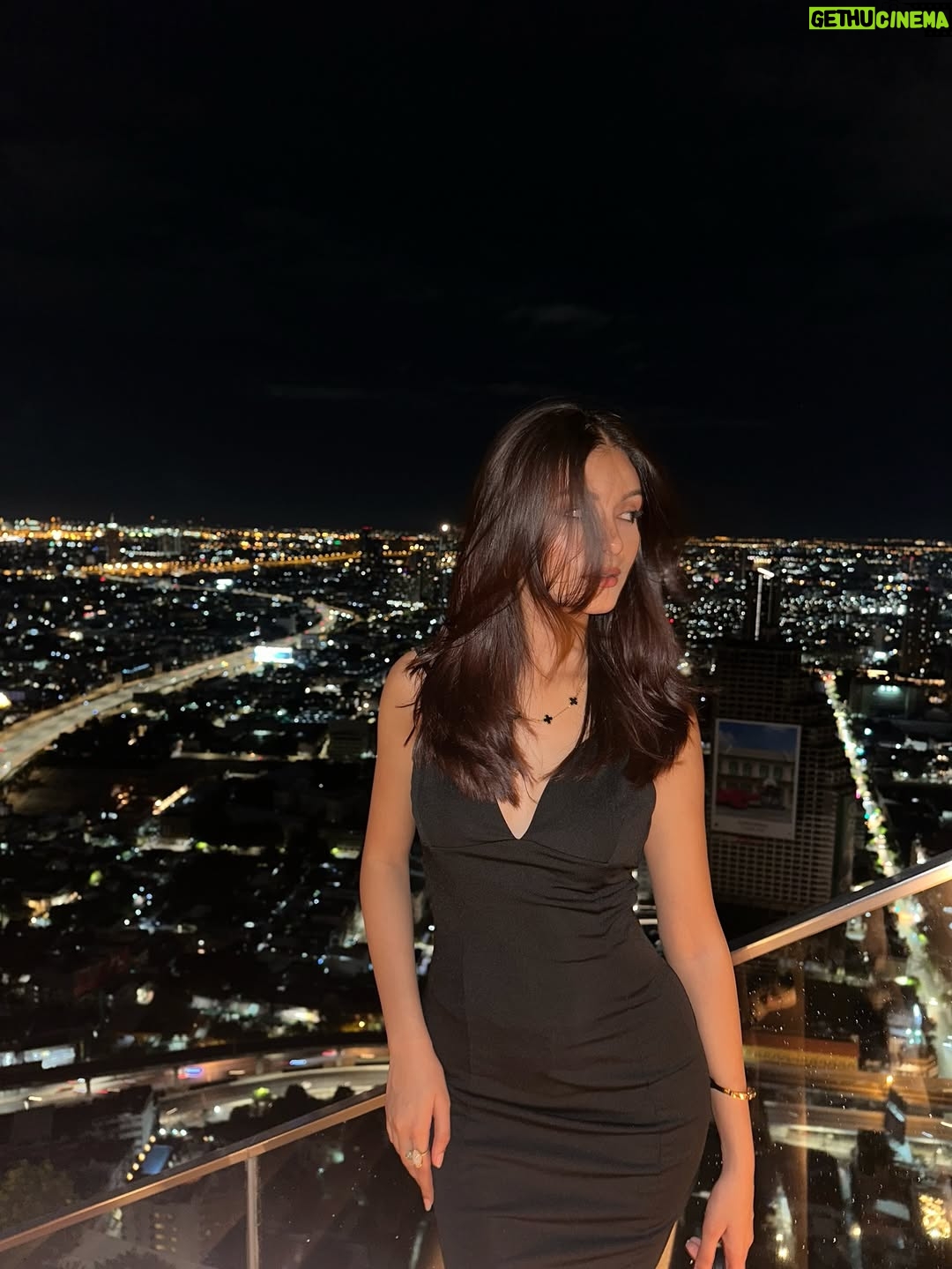 Arshina Sumbul - 3.3K Likes - The iconic hangover staircase ticked off my bucket list🤪🍷