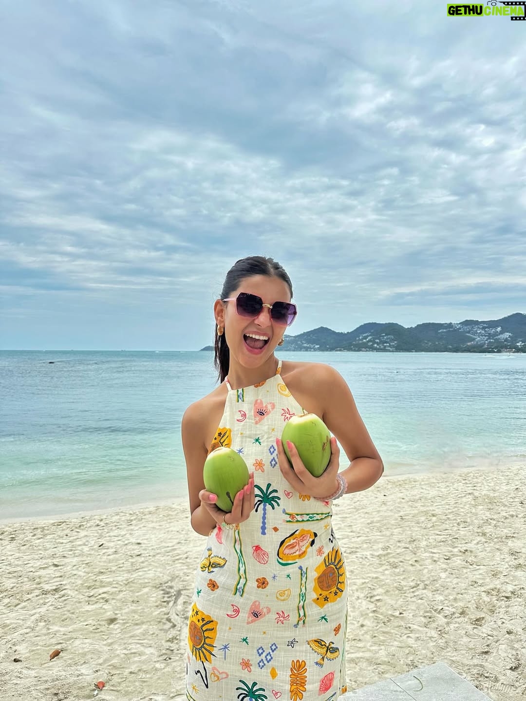 Arshina Sumbul - 3.3K Likes - The last picture was my actual trip7️⃣1️⃣1️⃣🏪
.
.
.
.
.
#ootd #beachlife #thailandtravel #711thailand #seveneleven #sunday #trending
