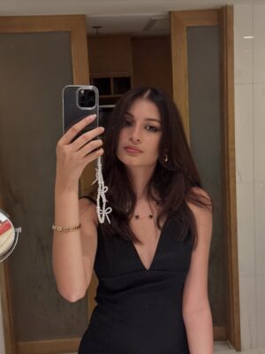 Arshina Sumbul Instagram - The iconic hangover staircase ticked off my bucket list🤪🍷