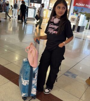 Arshriddh Instagram - Airport look 😎😍😜 
Comment ur favourite pic with ❤️!!!!