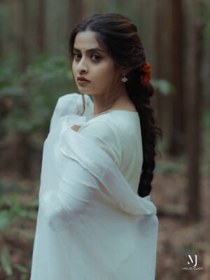 Arthana Binu Instagram - 🕊️
Costume: @theacollective.in 
Photography: @mojo_click 
MUAH: @vinithaaswathybrides