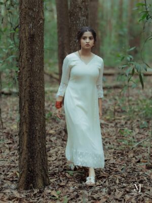 Arthana Binu Instagram - 🕊️
Costume: @theacollective.in 
Photography: @mojo_click 
MUAH: @vinithaaswathybrides