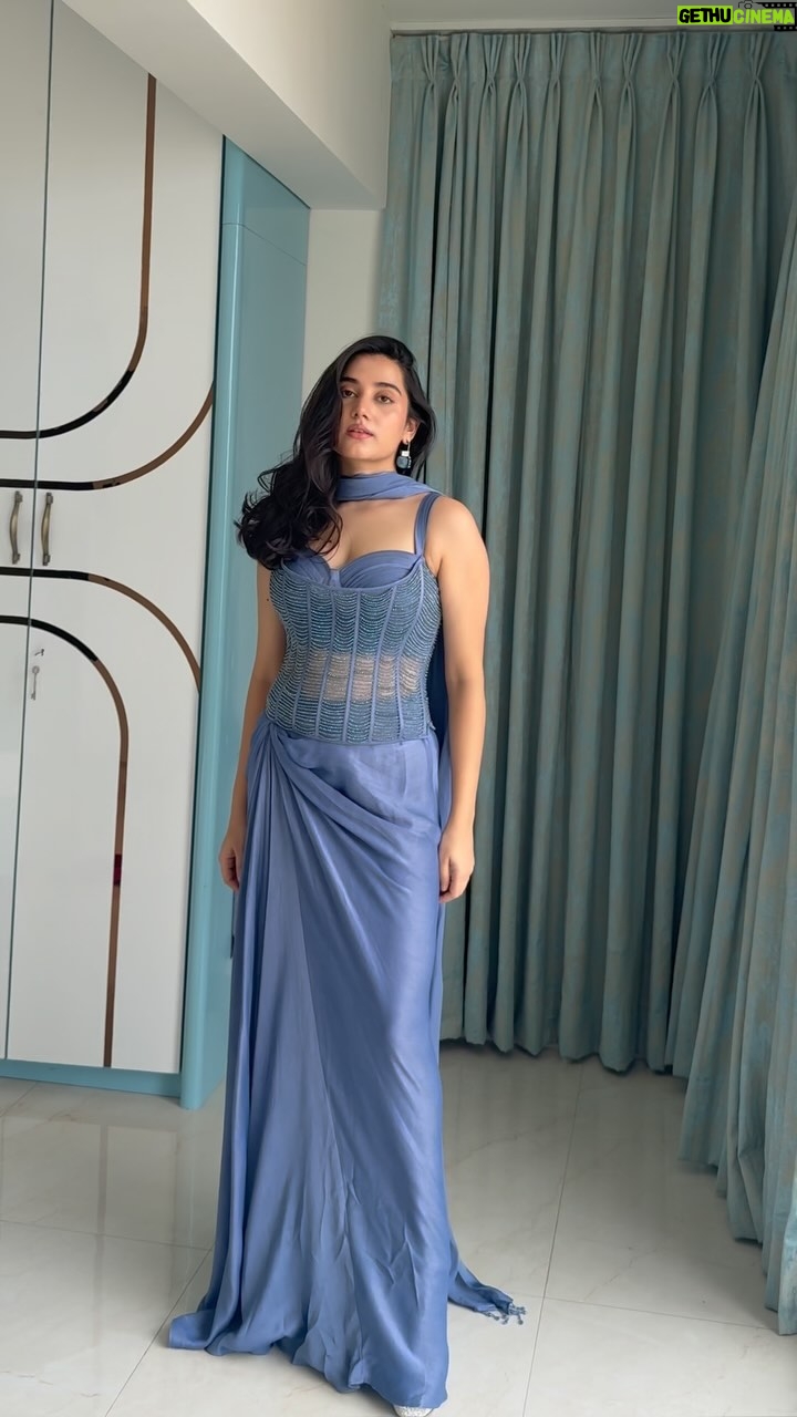 Asfi Javed - 25.4K Likes - this dress is so dreamy 🤌🏻

Wearing - @evabledesigns 

@oakpinionpr