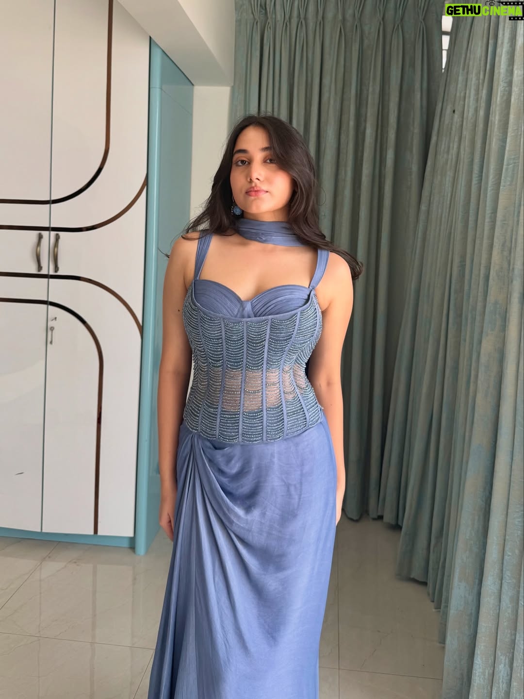 Asfi Javed - 4.4K Likes - 🪭

wearing - @evabledesigns