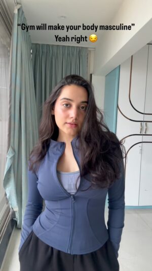 Asfi Javed Instagram - main bewakuf thi aisa sochti thi! It has honestly helped me so so so much with my PCOS 🤍 
Everyone should do strength training! 🏋🏻‍♀️

PT - @injuryfreeworkouts 

#pcos#pcosweightloss#weightlifting#weightlifting#instadaily#workout