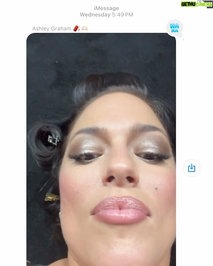 Ashley Graham - 175.9K Likes - a little bit mooore @victoriassecret