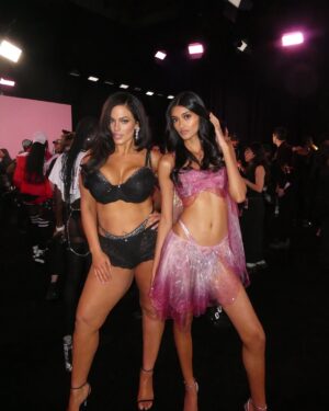 Ashley Graham Instagram - a little bit mooore @victoriassecret