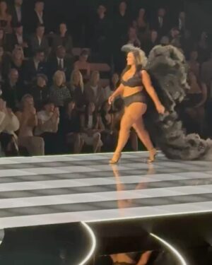 Ashley Graham Instagram - a little bit mooore @victoriassecret