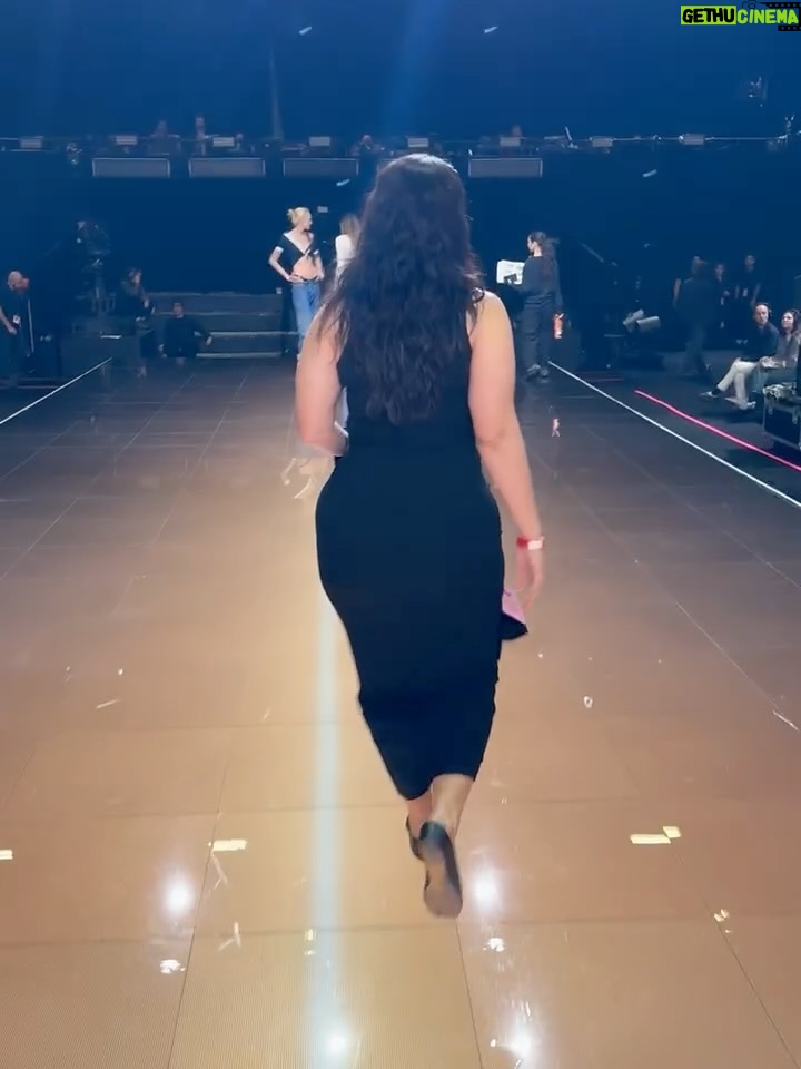 Ashley Graham - 514.4K Likes - THAT WAS SO MUCH FUN!!!! thank you @victoriassecret for having me 🪽💕 it means to much to me that I get to represent the curvy girls on your runway