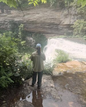 Ashley McBryde Instagram - Today marks 3 years. Since my last drink. My last time being “that guy” in my social and professional circles. The last panicked phone call for help. The final slip up that caused the intervention  from those that love me  and the shift in me allowing me to say “that’s enough”. The details are known by those who are deserving of such painful information. Gratitude is the guiding light today. Grief is okay. A version of me had to die off so I could become myself. I have love for her and every other version of me that had to exist so I could stand by this waterfall today. Thank you for the ability to stand here. Celebrating by connecting to Mother Earth was just the kind of party I needed. If you’re struggling , reach out. You aren’t alone and don’t have to be. You’re gonna be delighted at how many of us there are. I love you, keep going.