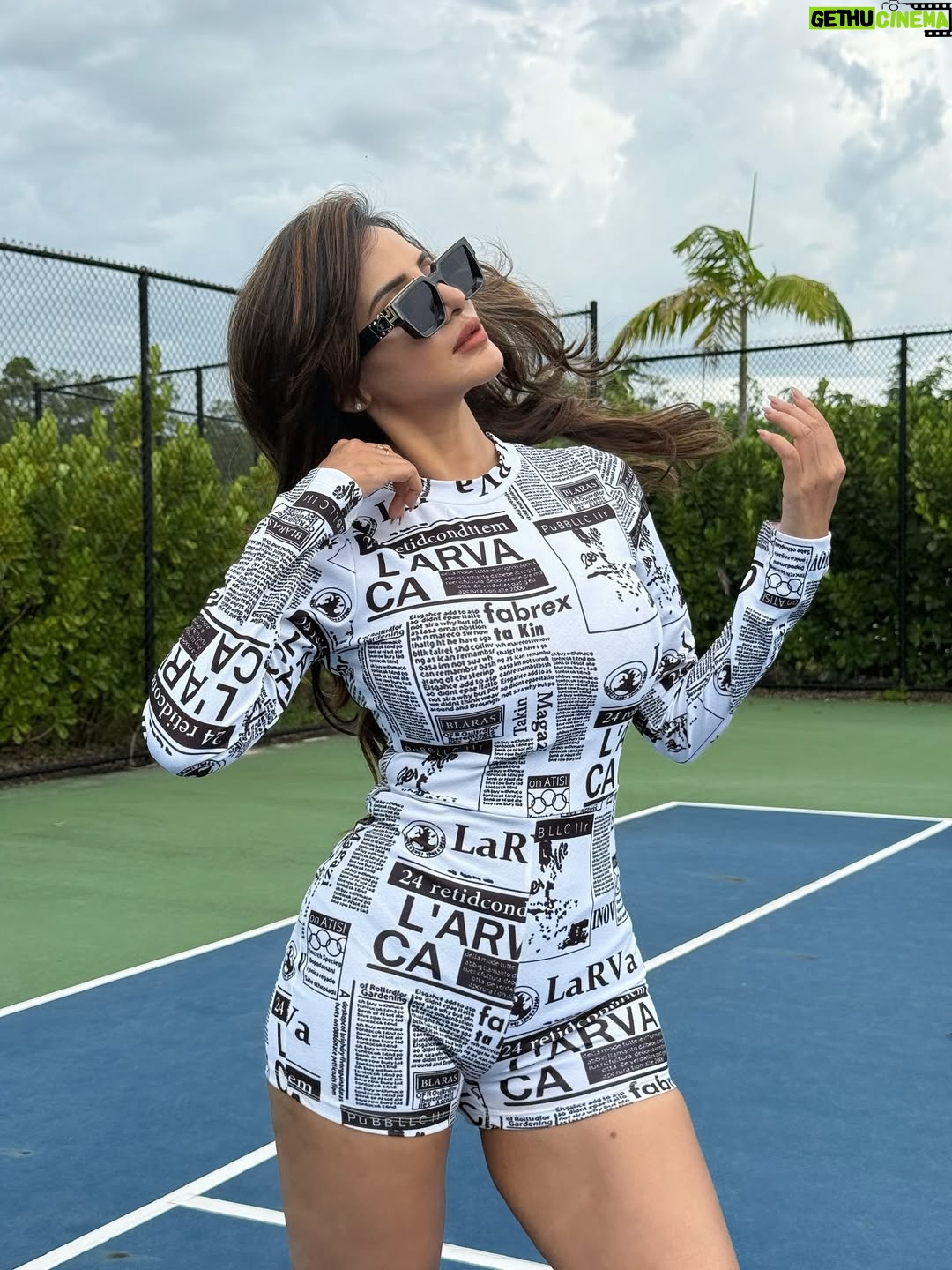 Ashu Reddy - 336.5K Likes - Breaking NEWS all the time! 🗞️😎 #ashureddy #fashioninprint #pickleball #stayinstyle #beultimatelyyou ⭐️🌹
