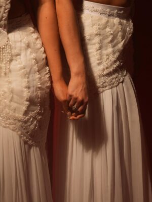 Ashvithi Shetty Instagram - SIIMA 2025
A tribute to the timeless charm of Saroja Devi, this all-white look sparkles with pearls and subtle shine.
A modern take on retro elegance where purity meets grace, and classic beauty feels new again.
Team:
Styling @khushi_jagadisha
Outfit @advayabangalore
Accessories @nk_jewelshouse
Photography @nithishayyod
Makeup @makeoverby_roopakala
Hair @sparkle_makeover_by_bharathi
Studio @asdreamstudio
Bag @sachii_by_kiran
Nails @cosmiclashesandnails