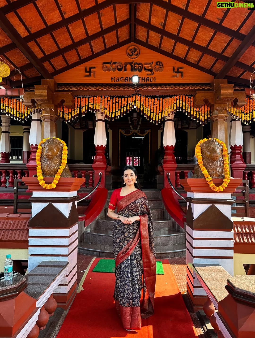 Ashvithi Shetty - 11K Likes - Namma Guthu (ancestral) Mane ♥️

Blouse @viha.alankar 😍