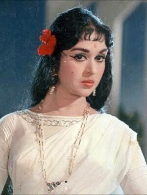 Ashvithi Shetty Instagram - SIIMA 2025
A tribute to the timeless charm of Saroja Devi, this all-white look sparkles with pearls and subtle shine.
A modern take on retro elegance where purity meets grace, and classic beauty feels new again.
Team:
Styling @khushi_jagadisha
Outfit @advayabangalore
Accessories @nk_jewelshouse
Photography @nithishayyod
Makeup @makeoverby_roopakala
Hair @sparkle_makeover_by_bharathi
Studio @asdreamstudio
Bag @sachii_by_kiran
Nails @cosmiclashesandnails