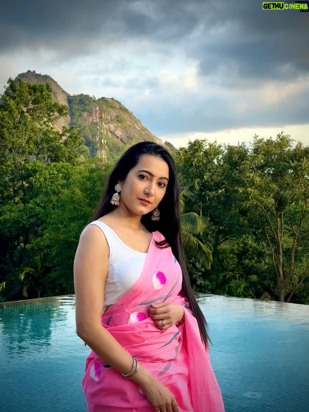 Ashvithi Shetty - 3.4K Likes - Addicted to this song 😍🥹😍

Saree @cute_in_saree 
Location @morickap_lords83
