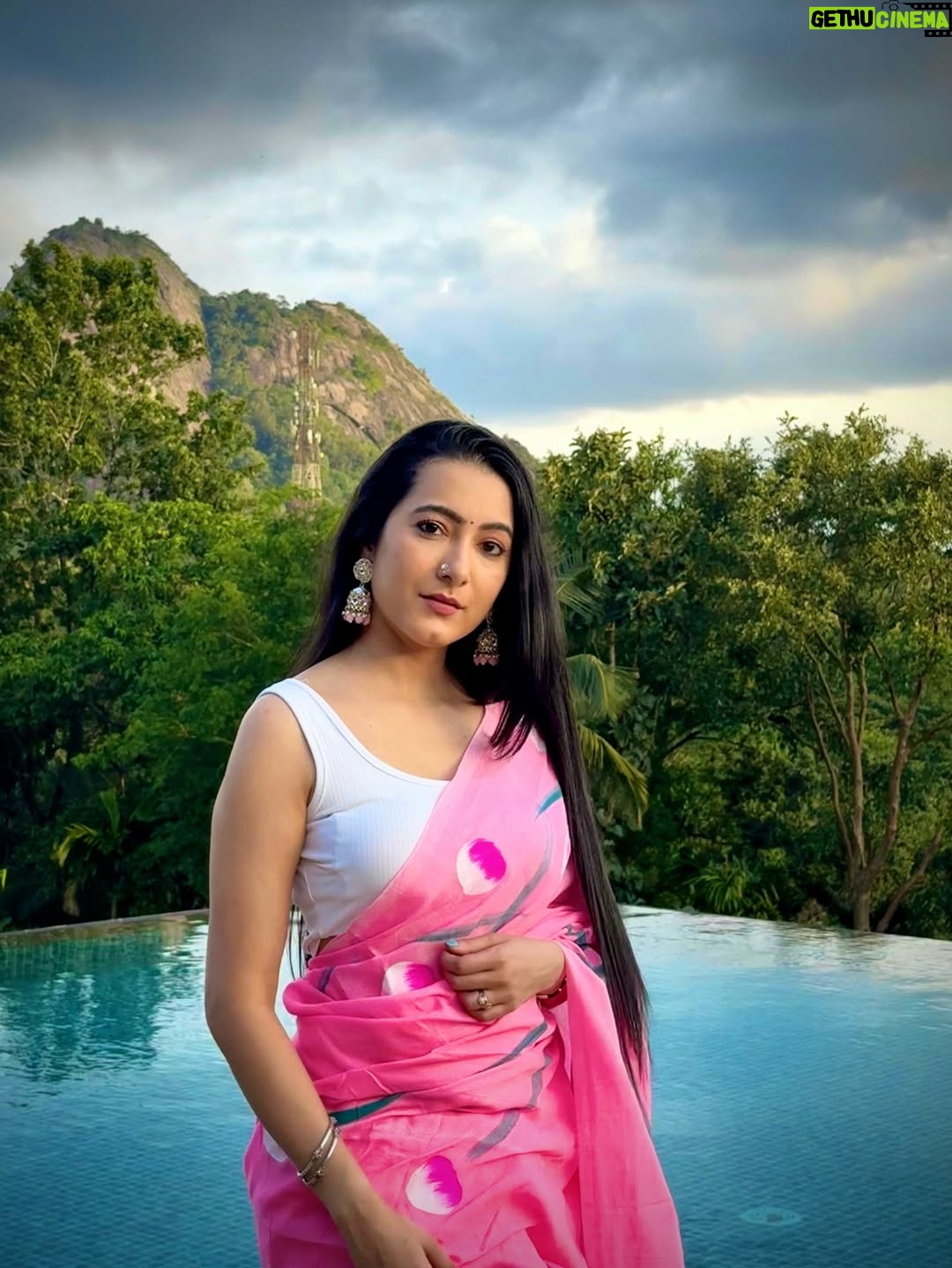Ashvithi Shetty - 3.4K Likes - Addicted to this song 😍🥹😍

Saree @cute_in_saree 
Location @morickap_lords83