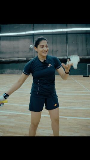 Ashwini Ponnappa Instagram - Gloves on, let’s play cricbaddy! 🤪 🏸 🏏
.
.
.
#badminton #cricket #sportmashup#badmintonwithatwist #fun #GivesYouWings