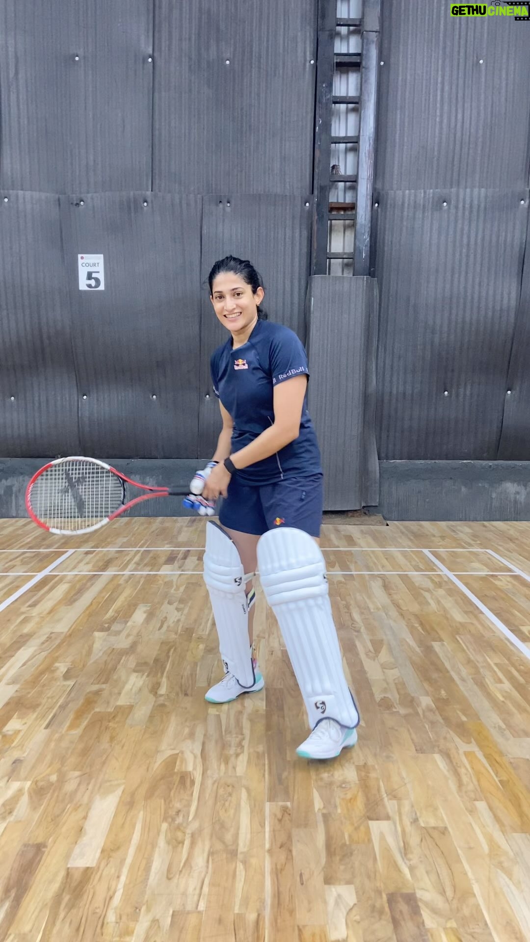 Ashwini Ponnappa - 16.5K Likes - BTS 😆
.
.
.
.
#throwback #badminton #cricket #tennis #sportsmashup #badmintonwithatwist #givesyouwings #redbull #fun 😁