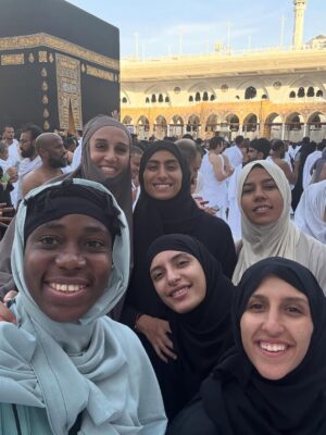 Asisat Oshoala Instagram - I feel like a kid at the Disney park 🕋📿 #umrah2025 #bucketlistunlocked🔓❤️✔️ #mashaallahماشاءالله☺️ #BiggerThanFootball #jumaahmubarak❤️