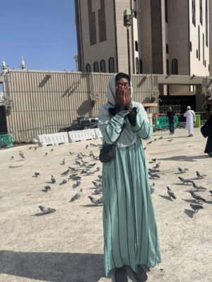 Asisat Oshoala Instagram - I feel like a kid at the Disney park 🕋📿 #umrah2025 #bucketlistunlocked🔓❤️✔️ #mashaallahماشاءالله☺️ #BiggerThanFootball #jumaahmubarak❤️