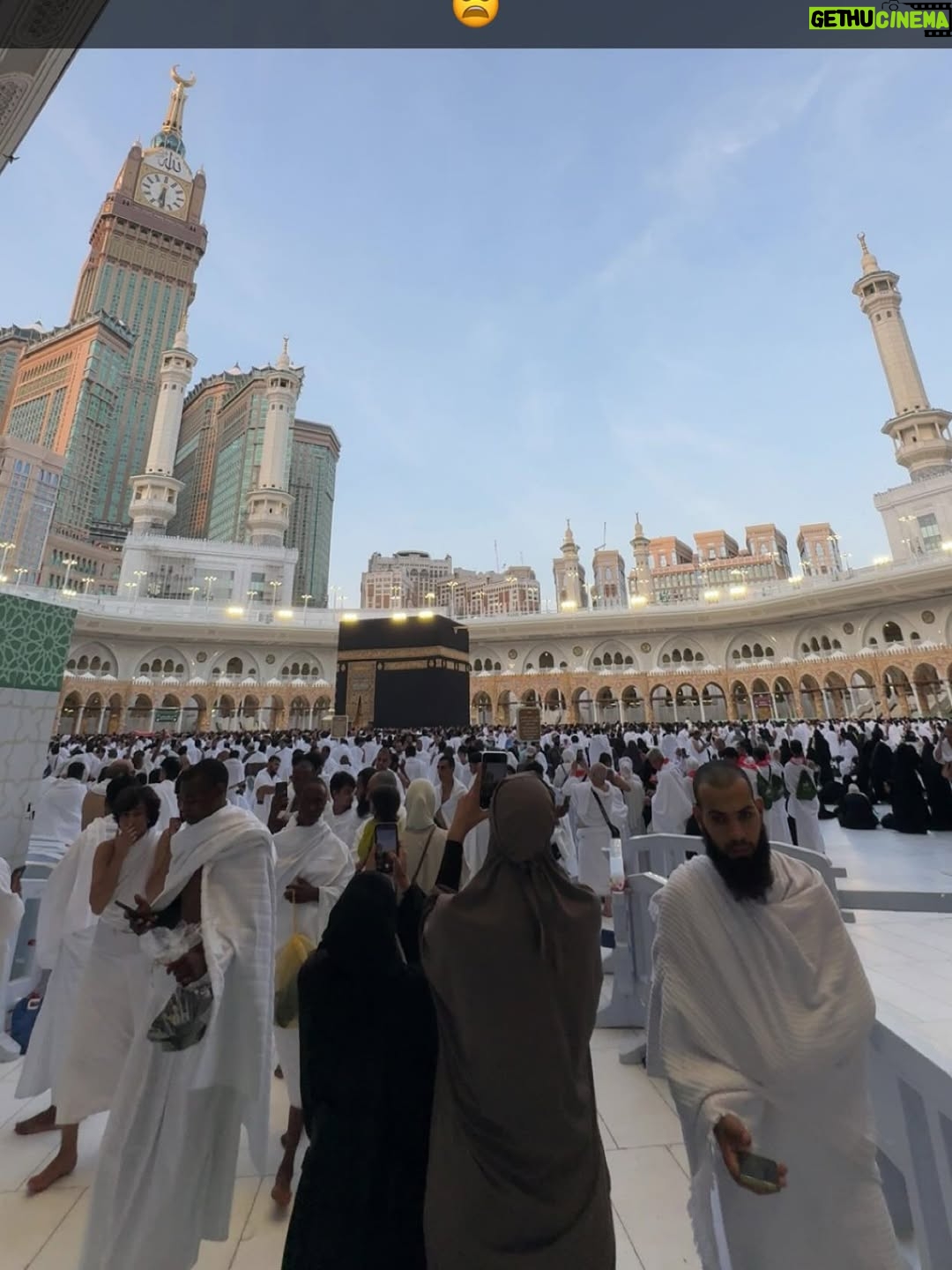 Asisat Oshoala - 190.9K Likes - I feel like a kid at the Disney park 🕋📿 #umrah2025 #bucketlistunlocked🔓❤️✔️ #mashaallahماشاءالله☺️ #BiggerThanFootball #jumaahmubarak❤️