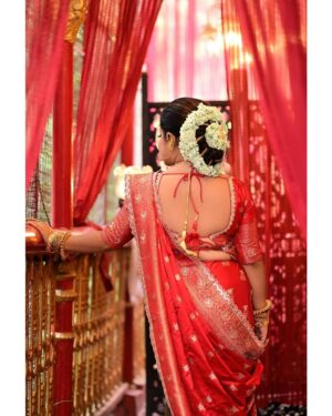 Asmee Ghosh Instagram - Woven in red❤️