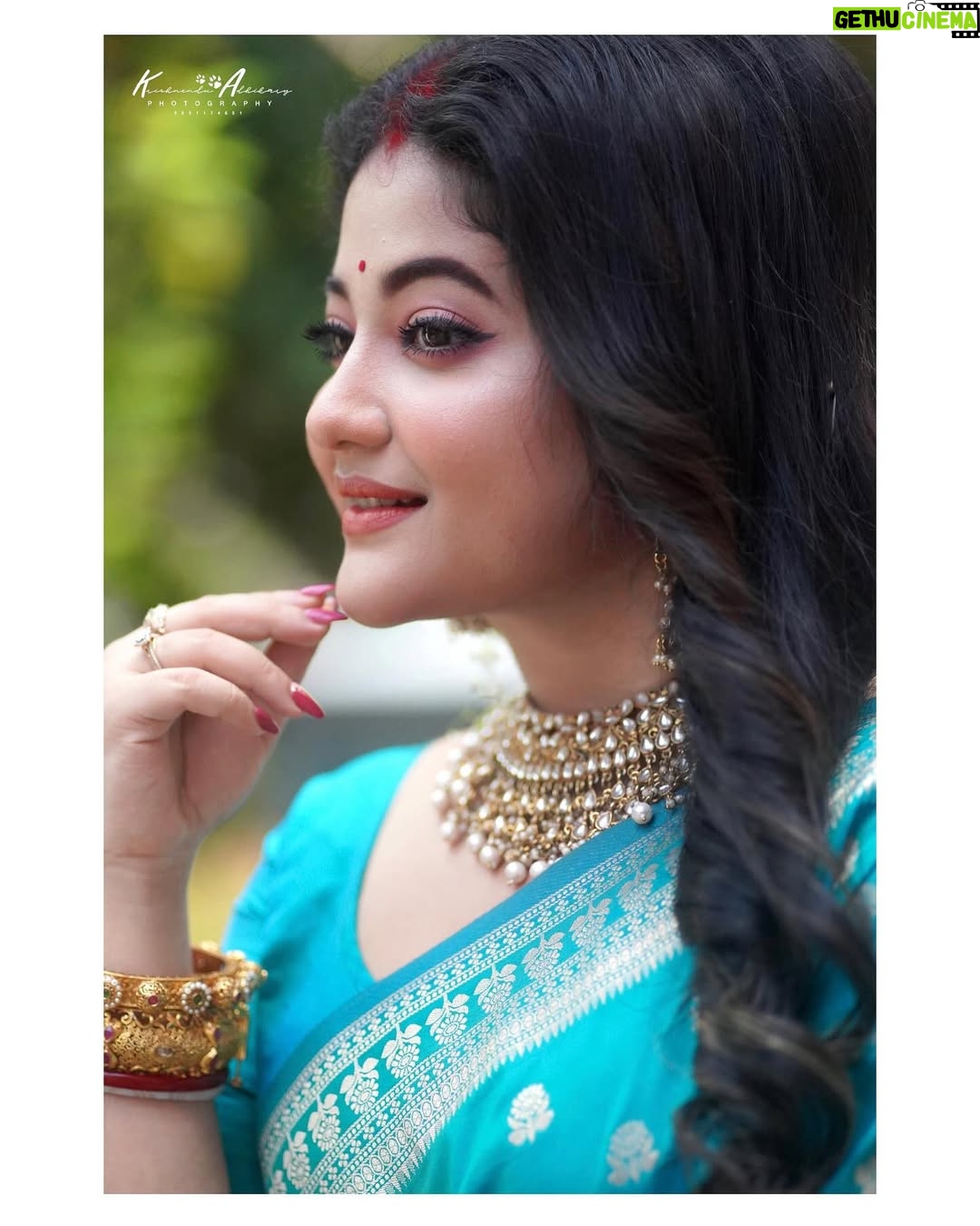 Asmee Ghosh - 17.2K Likes - মিনি রানীর বৌভাত বলে কথা 🙈❤️
.
.
.
.
.
.
.
.
PC: @krishnenendu_adhikary5070 
Hair: @payelkarmokar ❤️