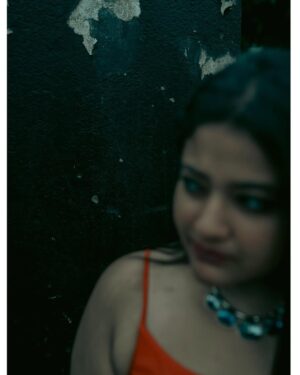 Asmee Ghosh Instagram - In a world that never stops moving, I chose to pause to lean into my own rhythm, to stand boldly where stories pass and silence speaks louder than noise. Draped in hues, wrapped in grace, I’m not waiting for a train, a sign, or permission! just owning the tracks I walk and the fire I carry. I don’t blend in with the blur, I break it. While the world rushes past, I stand still, sharp, and unbothered. Against cracked walls and iron rails, I wear my fire loud and my silence louder. This isn’t softness, it’s strength wrapped in calm. I’m not here to be delicate. I’m here to be unforgettable. Watch the train pass. I’ll still be standing. Rooted to the earth. Miles to go before I sleep….
Behind the lens @swaratghosh 🧡