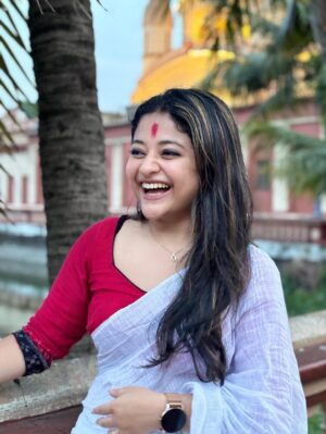 Asmee Ghosh Instagram - Pray, believe, surrender❤️
