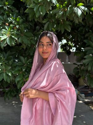 Asmeet Sehra Instagram - Qawali jehi lagdišø
Look at those little chikoos behind meš
Suit @label_ramtex