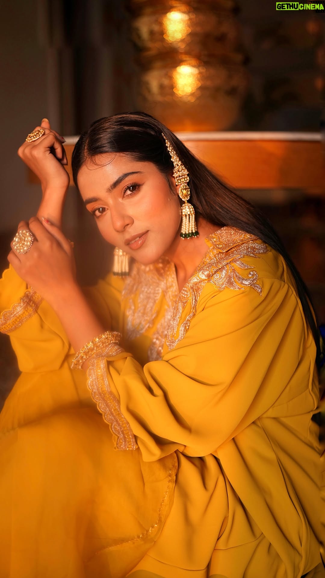 Asmeet Sehra - 2K Likes - 𝑹𝒂𝒏𝒋𝒉𝒆𝒚𝒂 𝒗𝒆✨ 

Wearing @tul_palav 
Jewelry @vbhushan.adornments 
Shot by @harunstudios 

#reels #reelsinstagram #explore #reelsvideo #explore #punjabi #reelkarofeelkaro #reelitfeelit #nfak #nfaklines #punjabisongs