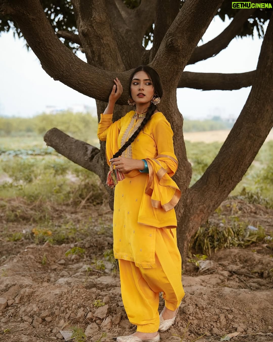 Asmeet Sehra - 2.2K Likes - ਨੀ ਮੈਂ ਜਾਣਾ ਜੋਗੀ ਦੇ ਨਾਲ, ਕੰਨੀ ਮੁੰਦਰਾਂ ਪਾਕੇ..

Bulleh shah ik Jogi aya
Dar saday ohne dhuana paya
Ayne lut layi Heer Sayal
Aya bhes wata ke

You can choose your favourite picture and let me know which one you loved because I couldn’t choose one.🙂‍↔️
 

🕊️