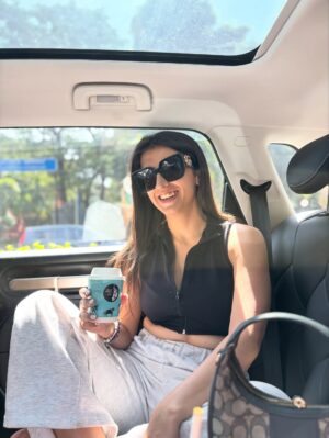 Asmita Arora Instagram - Early bird gets the brew #morningcoffeerun
