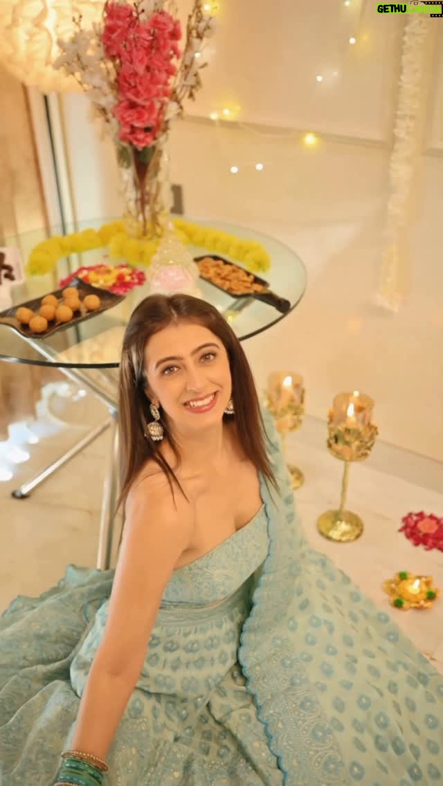 Asmita Arora - 3 Likes - Who needs a plus-one when your phone steals the spotlight? 😍

OPPO Reno14 5G Diwali Edition shifts with temperature fully black below 28℃, gradually transforming between 29–34℃, and turning full golden above 35℃

This festive season shines brighter with loved ones. And OPPO’s exclusive Diwali offers make it even more special – Pay Zero, Worry Zero and get a chance to WIN ₹10 Lakh! Check link in bio now!

@oppoindia

#OPPOIndia #PayZeroWorryZero #OPPOIndiaFestiveOffers #ShineBrighter #tumjagmagao