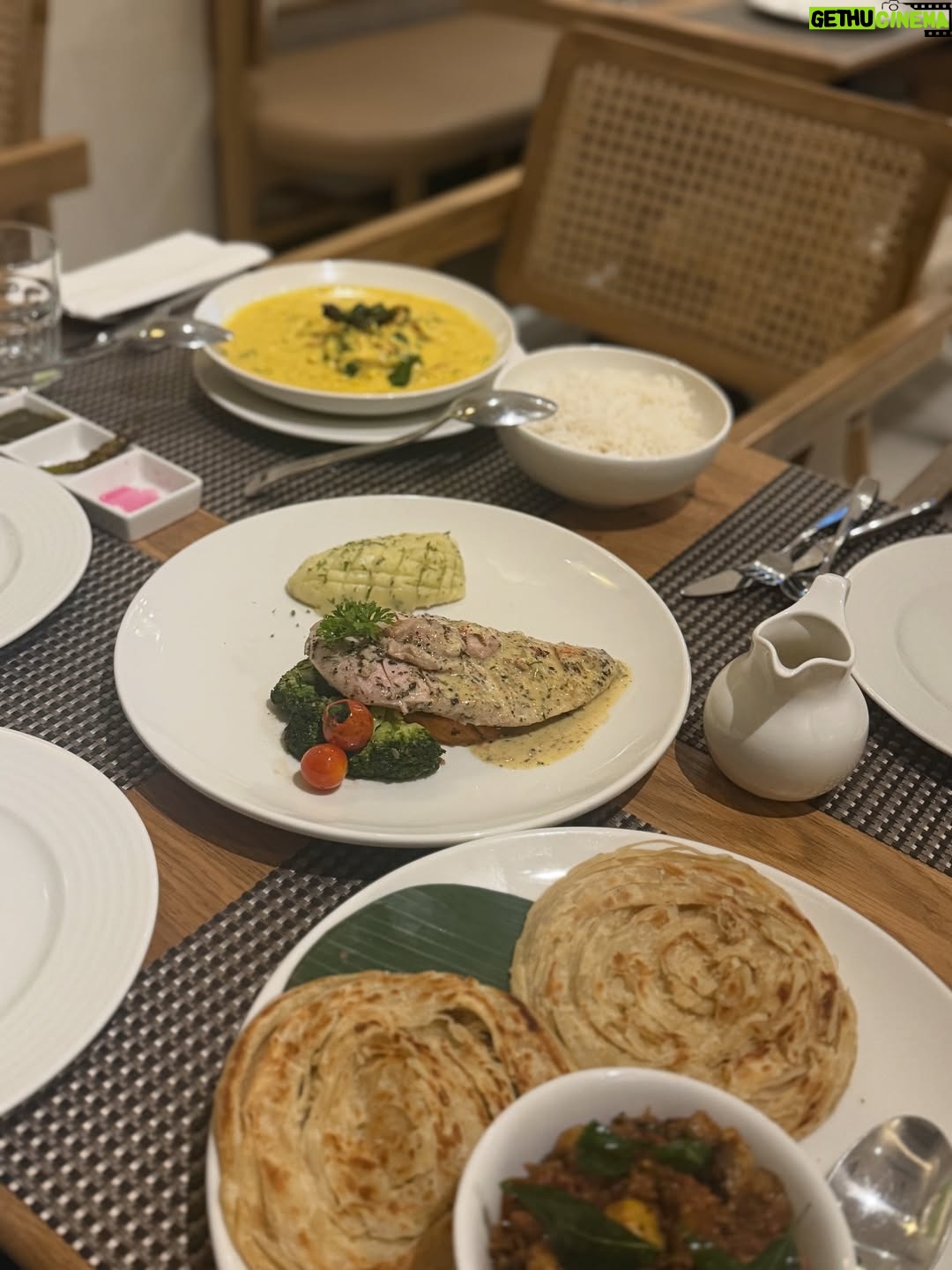 Asmita Arora - 757 Likes - Lettuce pray this cancels out last night’s pizza🥗 @organicbistrodelhi 
.
#weekendinnerplans