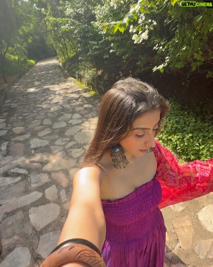 Asmita Arora - 0.9K Likes - Iss pal me jeevan saara 💜🦚