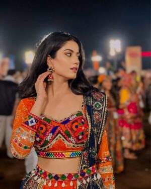 Astha Khandelwal Instagram - With jhumkas that sing, hair that flows, and a Chaniya Choli that shines, I dance through the night. 🌙💫 
#GarbaQueen #twirlsoftradition 

#chaniyacholi #navratri #lehengacholi #lehenga #ghaghracholi #ethnicwear #garba #navratrichaniyacholi #designerlehenga #choli #indianwear #navratrispecial #kurtis #lengha #navratricollection #lehengas #designerblouse #indianfashion #indowestern #ghaghra #saree #lehengagoals #traditional #lehengablouse #bridesmaid #desifashion #lehnga