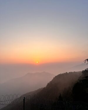 Astha Khandelwal Instagram - Just fence-ing around in sunset!✨
 

#SunsetLovers #GoldenHour #SunsetViews #SkyPorn #NatureLovers #EveningVibes #ChasingSunsets #SunsetMagic #SereneViews #HorizonGoals
#GoodVibesOnly #BeachVibes #VibesOfTheDay #LifeIsBeautiful #PeacefulMoments #GlowUpTime #RadiantSkies #ColorfulSunset #SkyCandy