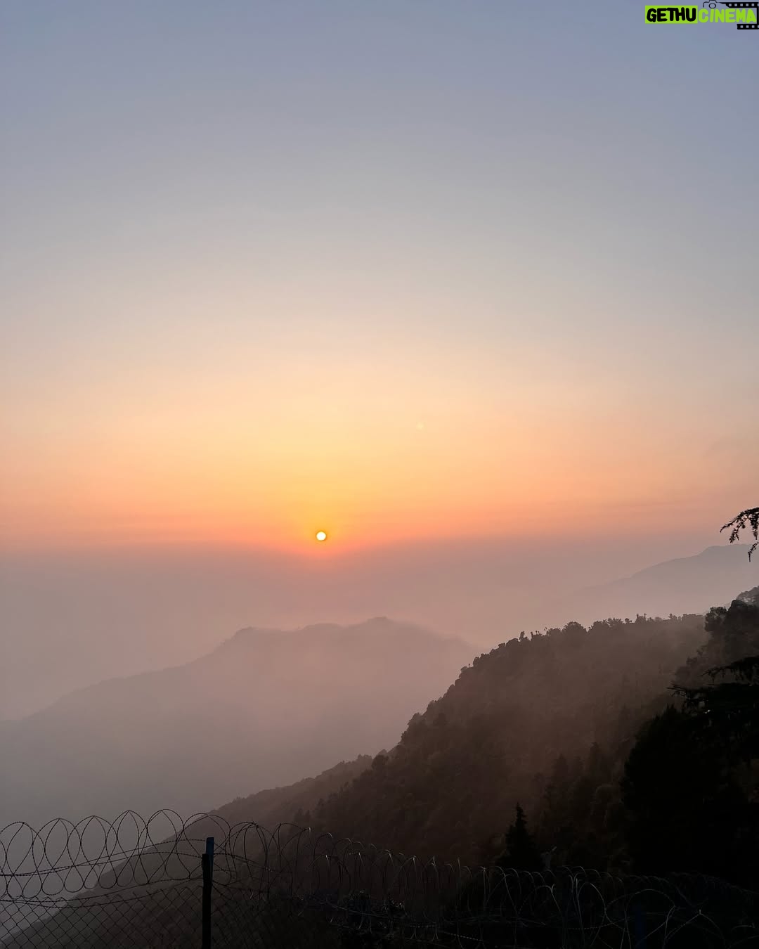 Astha Khandelwal - 4.4K Likes - Just fence-ing around in sunset!✨
 

#SunsetLovers #GoldenHour #SunsetViews #SkyPorn #NatureLovers #EveningVibes #ChasingSunsets #SunsetMagic #SereneViews #HorizonGoals
#GoodVibesOnly #BeachVibes #VibesOfTheDay #LifeIsBeautiful #PeacefulMoments #GlowUpTime #RadiantSkies #ColorfulSunset #SkyCandy