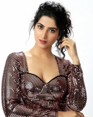 Astha Khandelwal Instagram - Intensity on fleek🍁
📸 : @sharatchandraphotography 
@labelarunagoud 
 

#photoshoot #portrait #portraitphotography #photography #photoshootmumbai #portfolioshoot #southindianactress #teluguactress #tamilactress #telugucinena #tamilcinena #southindiancinema #indianactress #indiancinema #indianactress