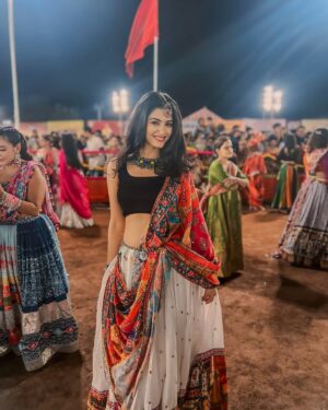 Astha Khandelwal Instagram - If anything , i am everything 

#GarbaDiaries #GujjuSwag #NavratriMagic #DandiyaDiva #TraditionalWithATwist #ChaniyaCholiChic #FestiveFeels #GujjuStyle #NavratriFashion #GarbaGoals #SassyGujju #DanceWithGrace #GarbaVibes #GarbaGoddess #UnstoppableGujju #FierceAndFestive #BoldInCholi #SlayingTradition #NavratriFierce #GarbaWithAttitude #QueenOfGarba #OwnTheDancefloor #sassyandbold