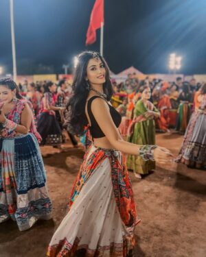 Astha Khandelwal Instagram - If anything , i am everything 

#GarbaDiaries #GujjuSwag #NavratriMagic #DandiyaDiva #TraditionalWithATwist #ChaniyaCholiChic #FestiveFeels #GujjuStyle #NavratriFashion #GarbaGoals #SassyGujju #DanceWithGrace #GarbaVibes #GarbaGoddess #UnstoppableGujju #FierceAndFestive #BoldInCholi #SlayingTradition #NavratriFierce #GarbaWithAttitude #QueenOfGarba #OwnTheDancefloor #sassyandbold