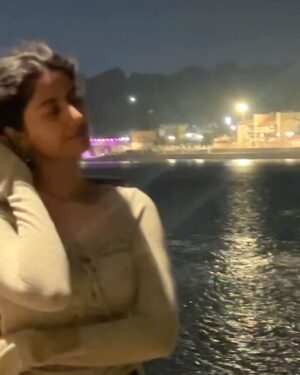Astha Khandelwal Instagram - Finding solace in the gentle whispers of the night by the Ganga🕊️✨
#NightWalkVibes #UnderTheMoon #MoonlitNights #EveningStroll #SereneMoments #QuietNights #StarrySkies #NatureVibes #CalmAndQuiet #NighttimeMagic