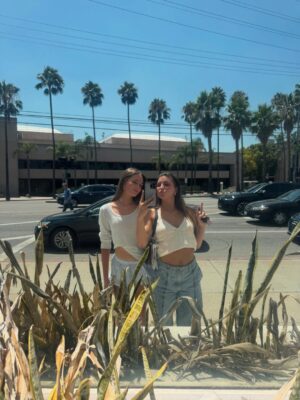 Audrey Grace Marshall Instagram - i love life and my friends ❤️ that’s all