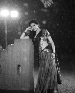 Avantika Mishra Instagram - Telugu ammayi this festive season! 💛✨

#HappyGaneshChaturthi 

Shot by @absolutelyrahul 
Styled by @vinnu_baby9 
Jewellery by @visista_goldanddiamonds
Location @thefotogarage