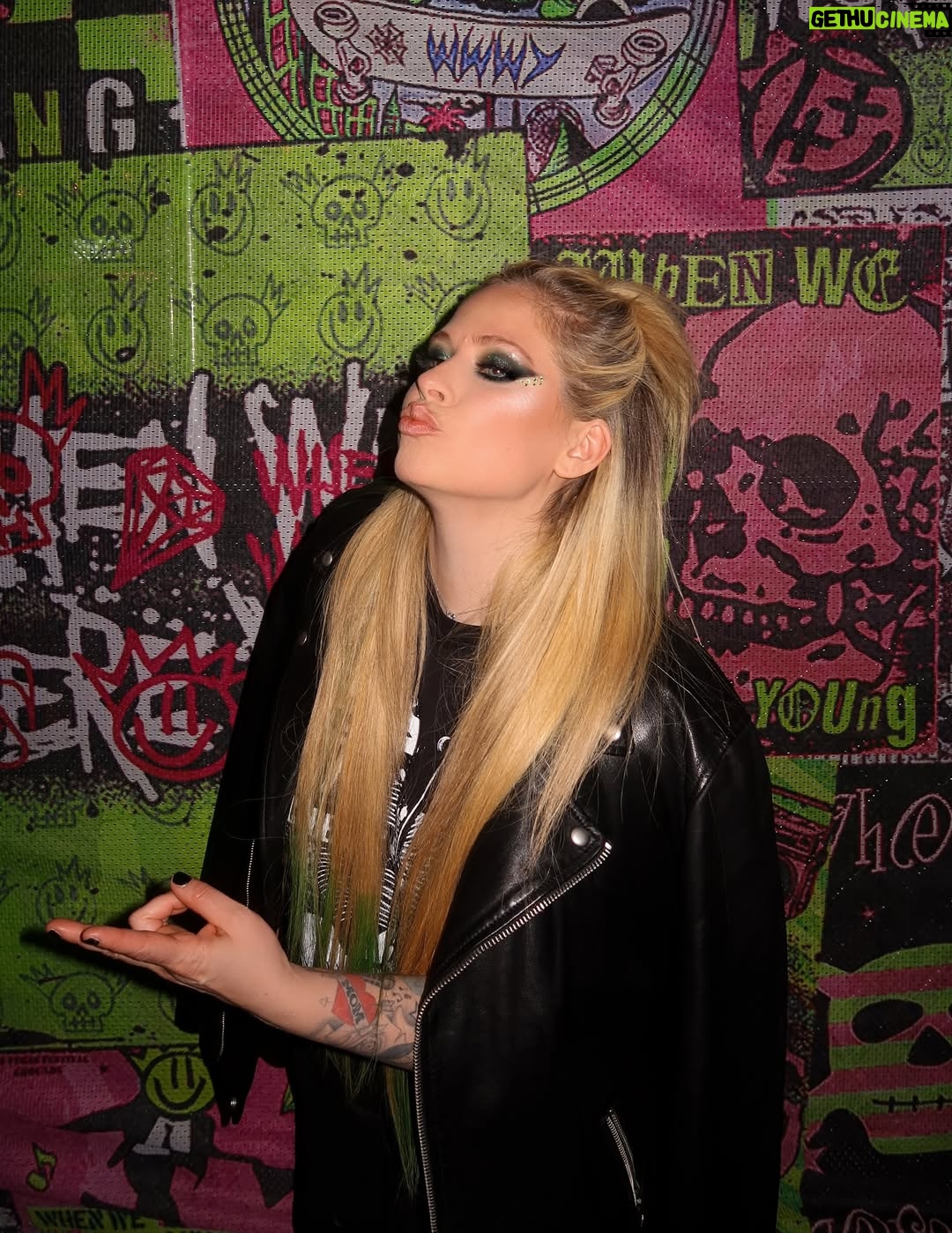 Avril Lavigne - 604.1K Likes - Last weekend “We were YOUNG & DUMB and we had everything” …..thanks to my boys @simpleplan for rocking w/ me, thanks to everyone who came out to the shows and thanks @whenwewereyoungfest 🖤💚☠️🩷