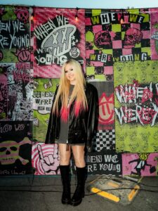 Actress Avril Lavigne HD Photos and Wallpapers October 2025